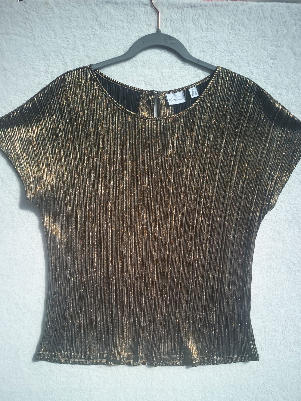 Kim Rogers Shimmery Gold Ribbed Short Sleeve Top. Size L WS 235